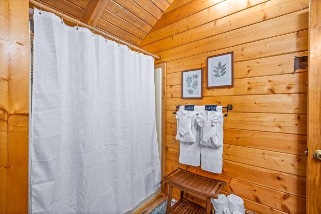 Log Cabin, Hot Tub, Fireplace, Pool Table & Views! Sevierville Exteriér fotografie