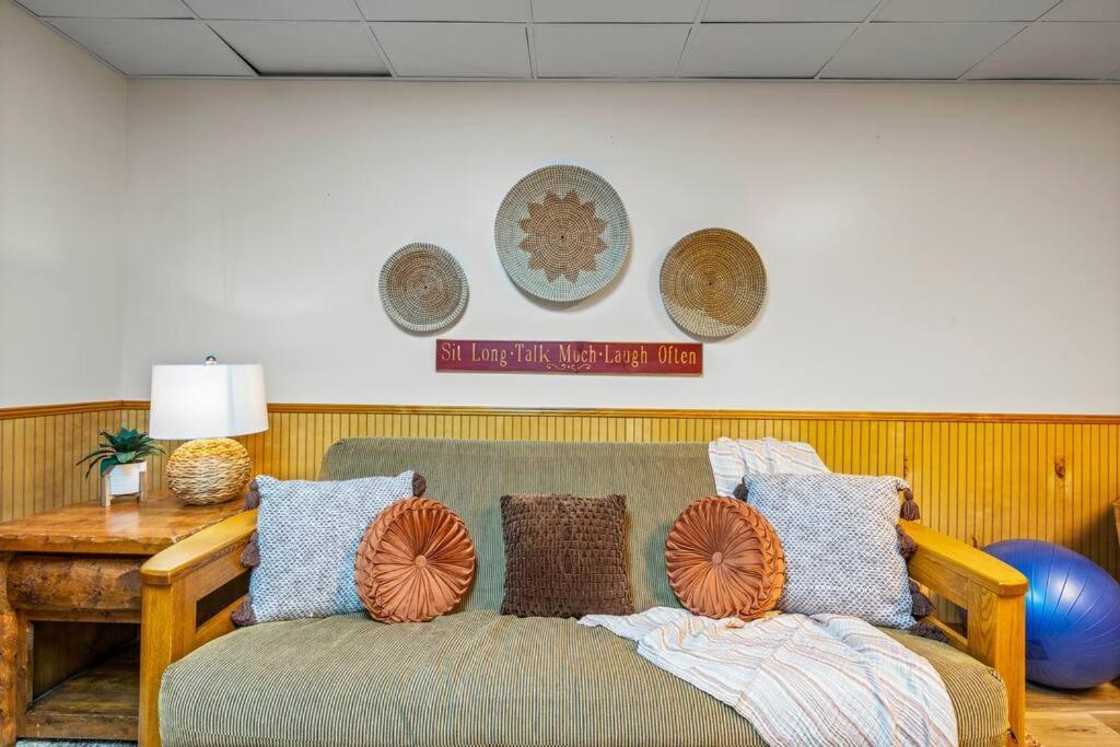 Log Cabin, Hot Tub, Fireplace, Pool Table & Views! Sevierville Exteriér fotografie
